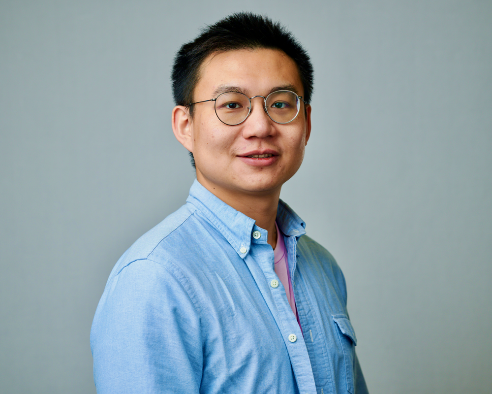 Portrait of Roger Luo